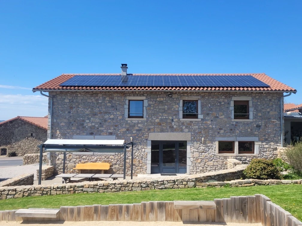 Installation photovoltaïque résidentielle avec panneaux solaires en autoconsommation